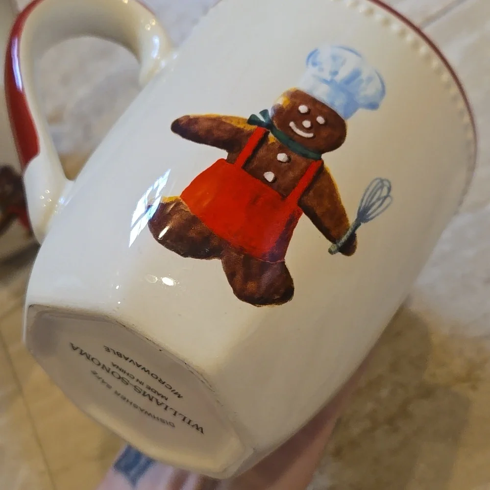 Williams-Sonoma Set of Three Gingerbread Mugs
